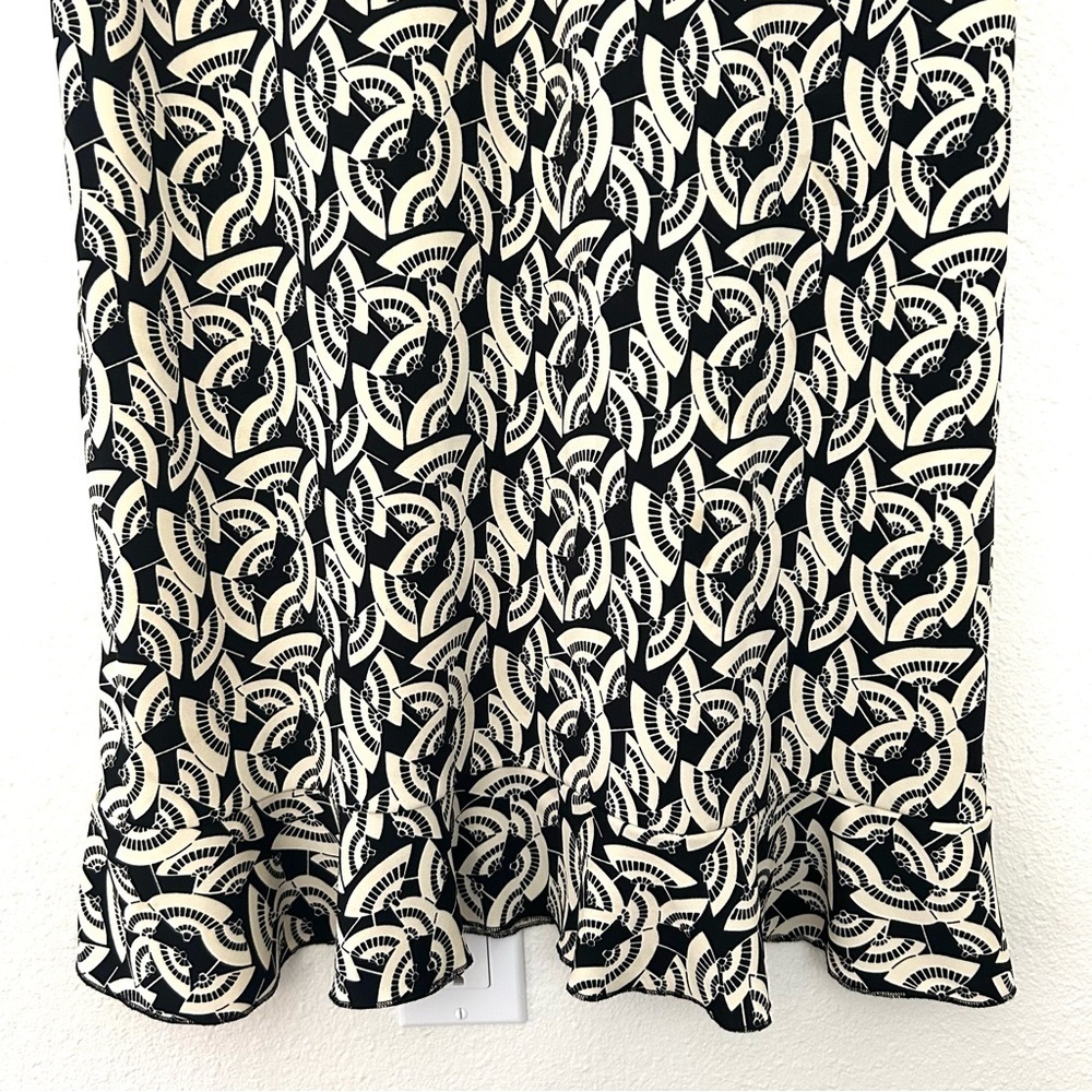 BCBG Max Azria Fan Midi Dress Cap Sleeve Ruffle Hem Black Cream Size Medium - Picture 3 of 12